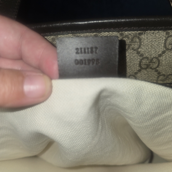Gucci Beige and Dark Brown Signature Tote - Picture 12 of 14